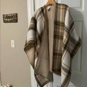 Woolrich Reversible Knit Poncho